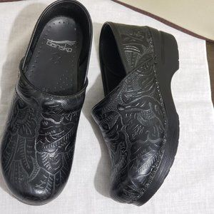 Dansko 906-020202 Black Tooled Leather Shoes 38 -7